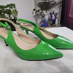 Chic Green Slingback Heels